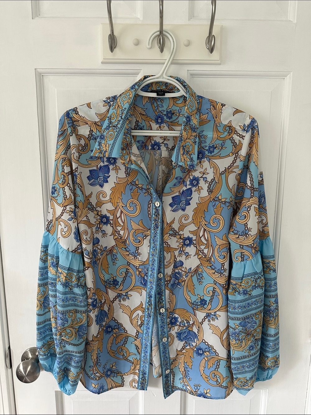 Light Blue Floral-Scroll Button-Front Women's Blouse